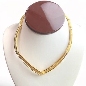 Vintage Monet Sectioned V Neck Collar Choker Necklace Like New